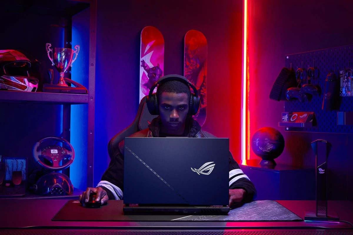 Red Flags Everyone Misses When Buying a Used Laptop
