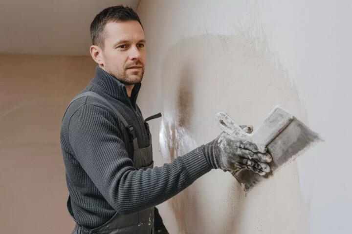 How to Check Moisture Risk Before Renting a Home