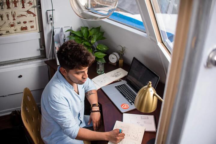 Remote Work Expenses: What the Contract Should State